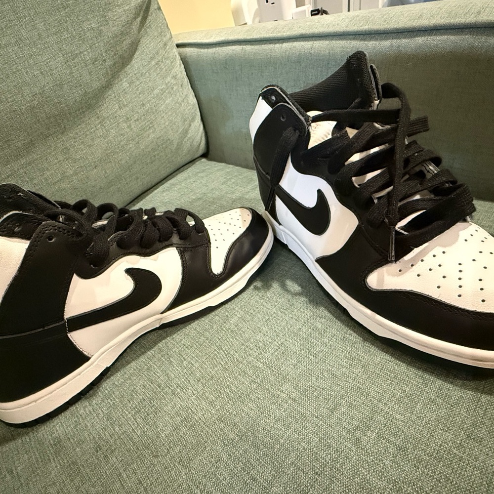 Nike women’s 7.5  Black and White High-Top Sneakers